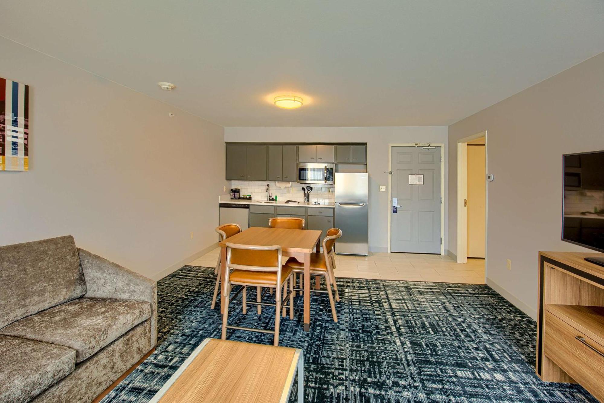 Homewood By Hilton Notre Dame Area 3*